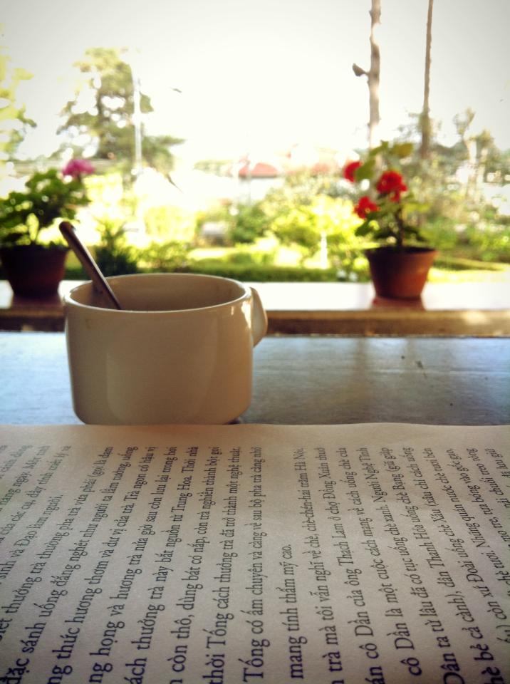 buồn bên trang sách